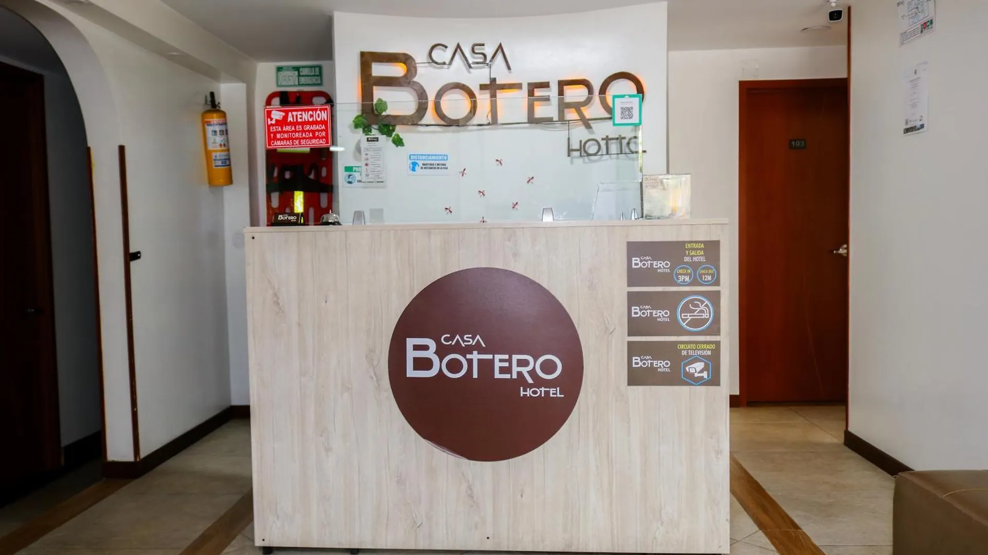 ***  Hotel Casa Botero 301 ボゴタ コロンビア